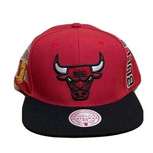 Mitchell & Ness Chicago Bulls 5X NBA Champions Patch Red Snapback Hat - OSFM